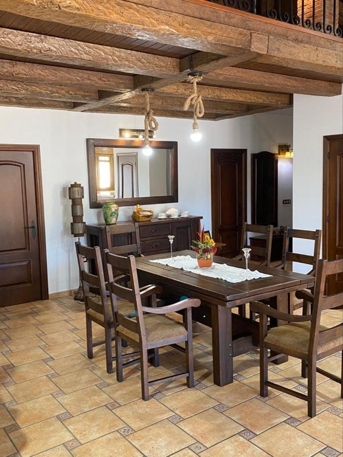 Casa Rural Montes De Trigo Jerez De Los Caballeros Exterior photo